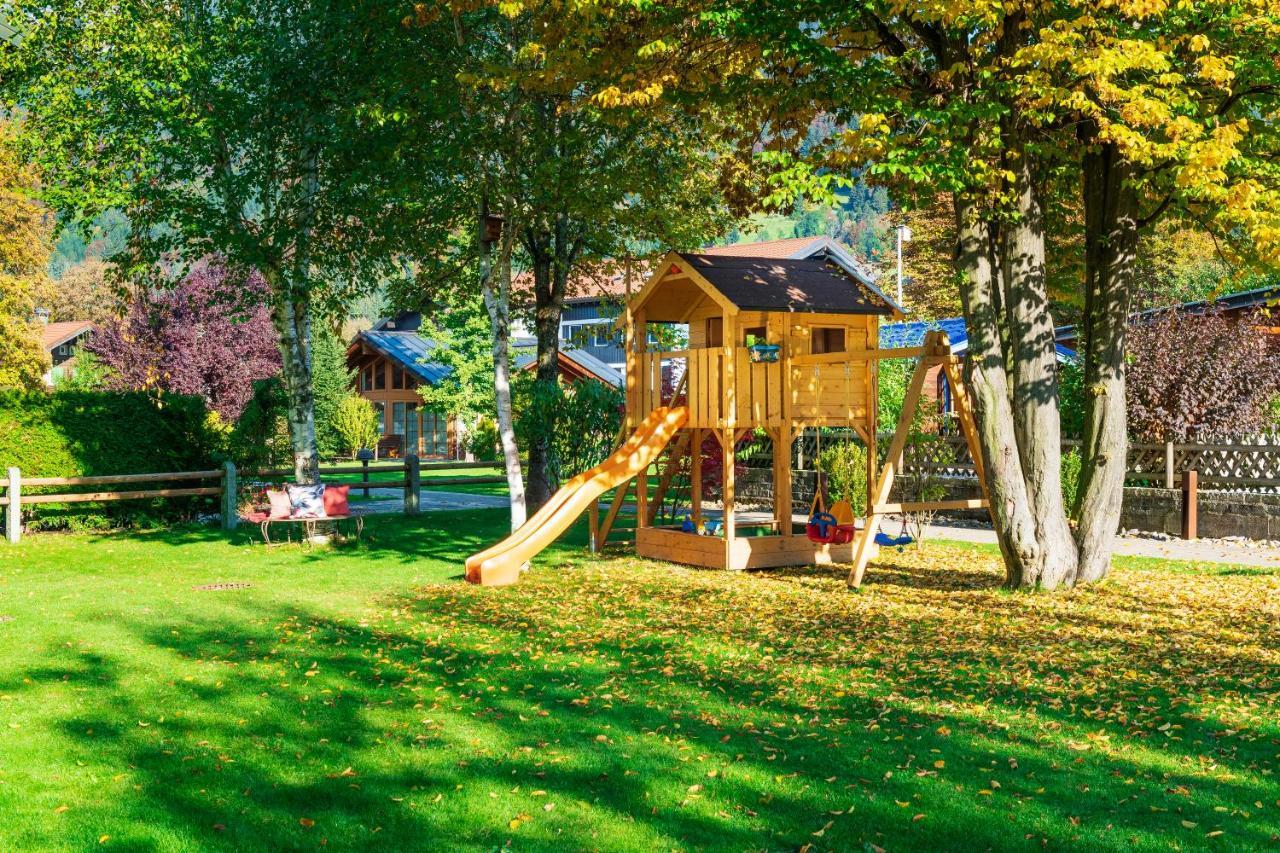 Casatina Ferienwohnungen Oberstdorf Exterior foto