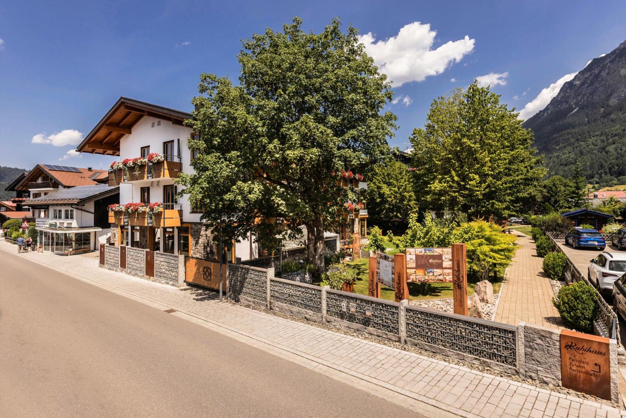 Casatina Ferienwohnungen Oberstdorf Exterior foto