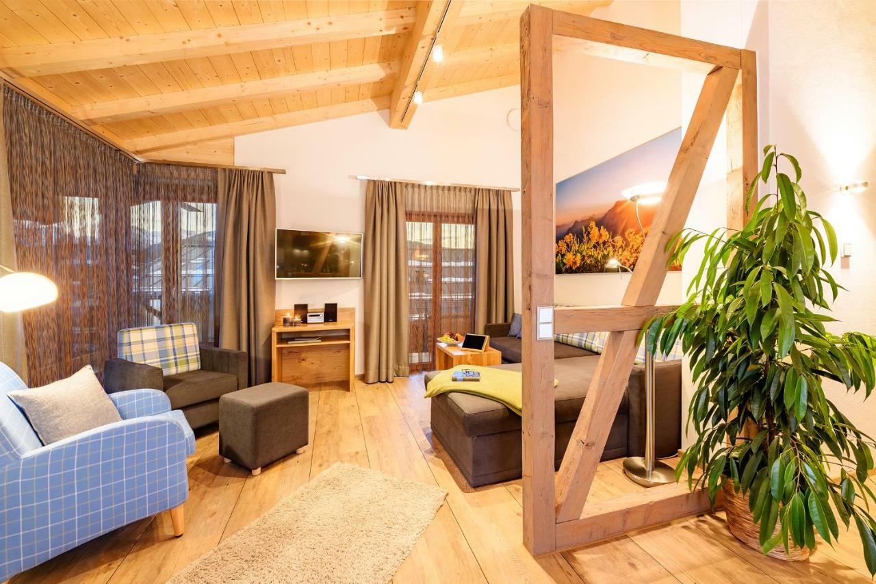 Casatina Ferienwohnungen Oberstdorf Exterior foto